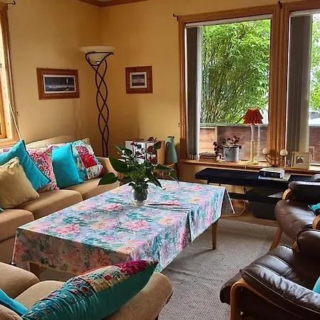 펜션 Comfortable House With Balcony&terrace And View *