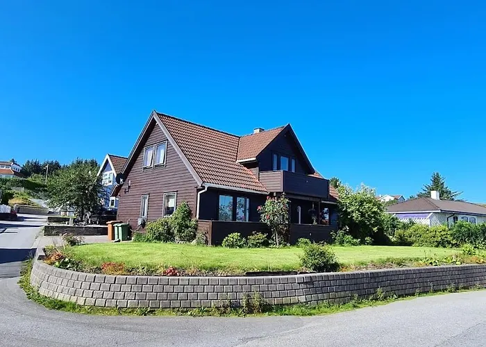 Comfortable House With Balcony&terrace And View * Kopervik